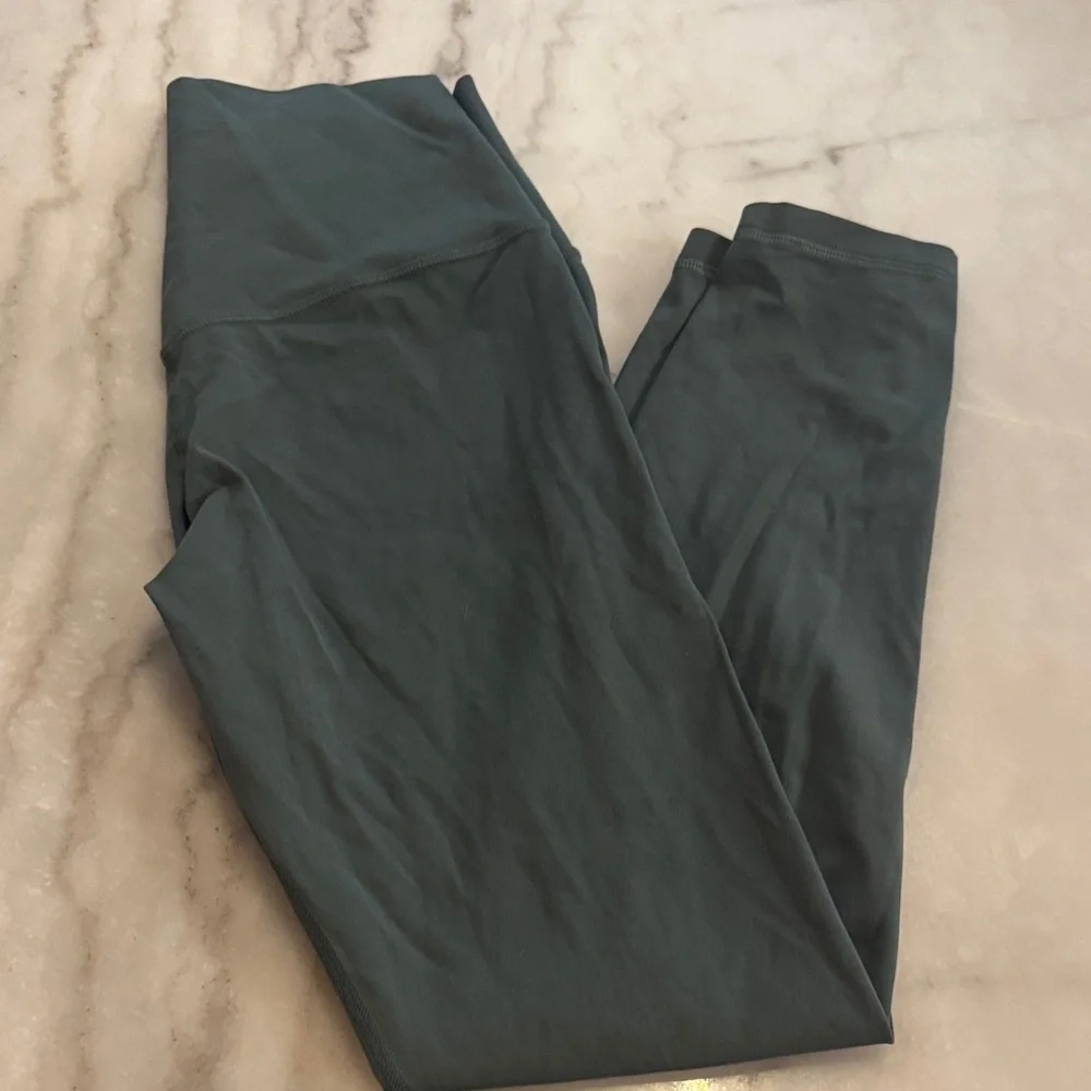 CRZ Yoga Butterlift Small Women's Green High-Waisted Leggings - Picture 2 of 3